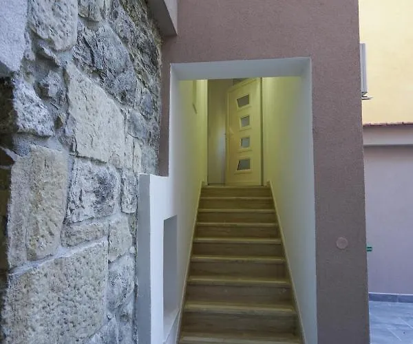 アパート Ispod Ure *