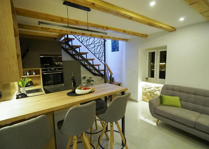 アパート Ispod Ure *