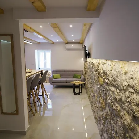 Ispod Ure Lägenhet *