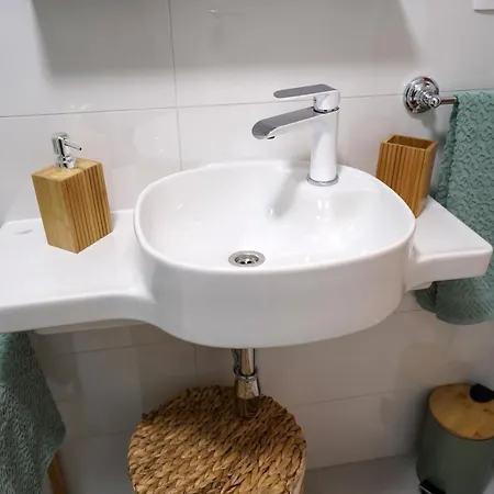 Ispod Ure Lägenhet *