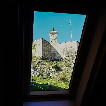 Ispod Ure 아파트 *